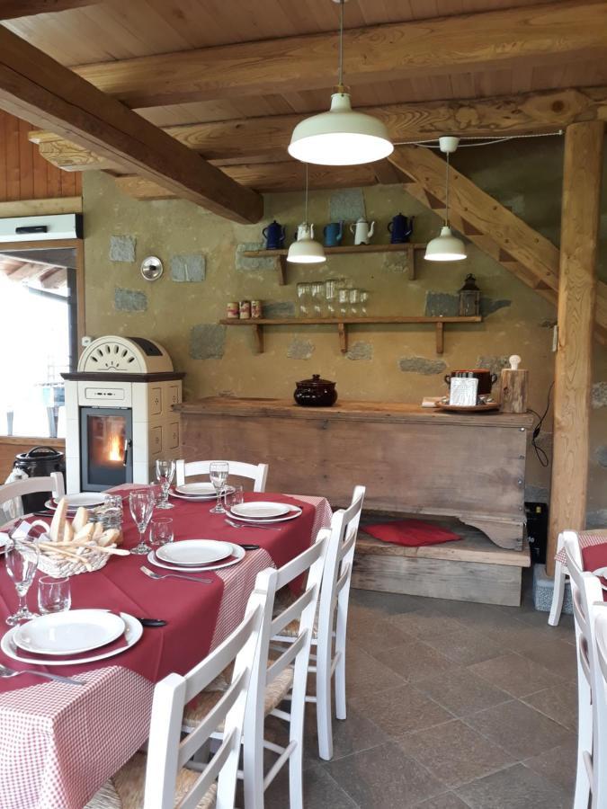 Ca Praudin Hotell Vico Canavese Exteriör bild
