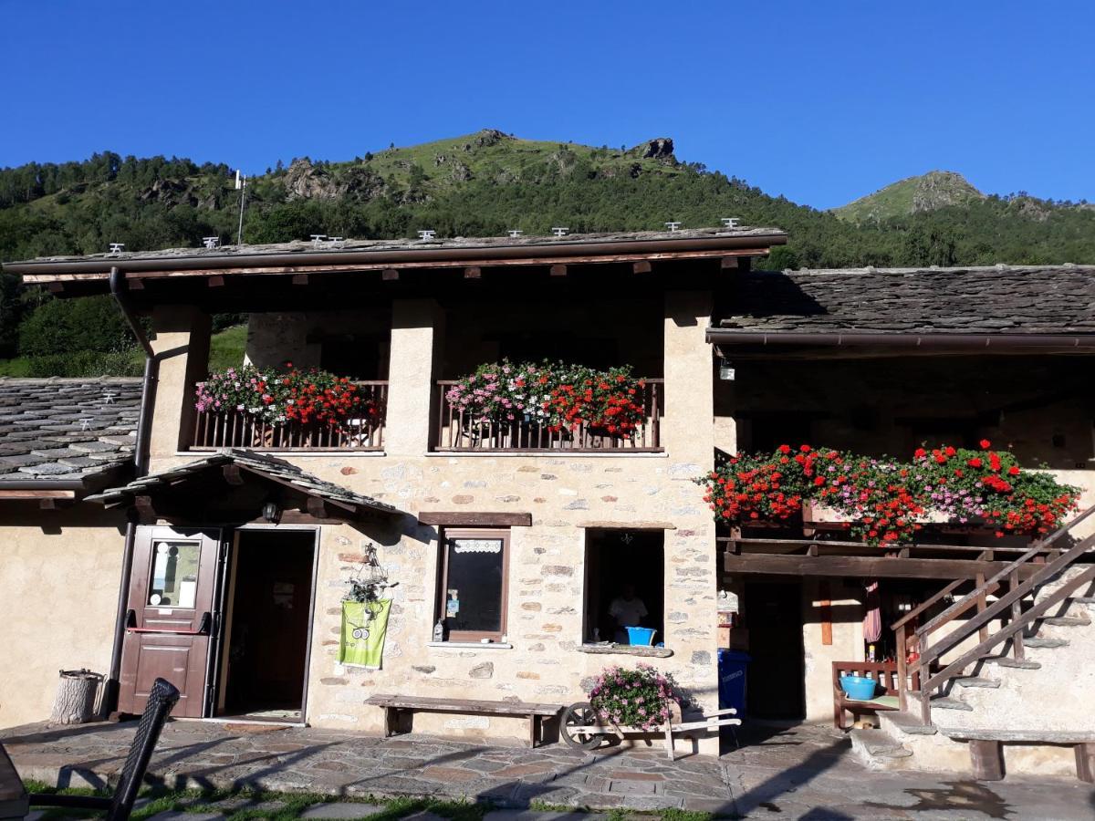 Ca Praudin Hotell Vico Canavese Exteriör bild