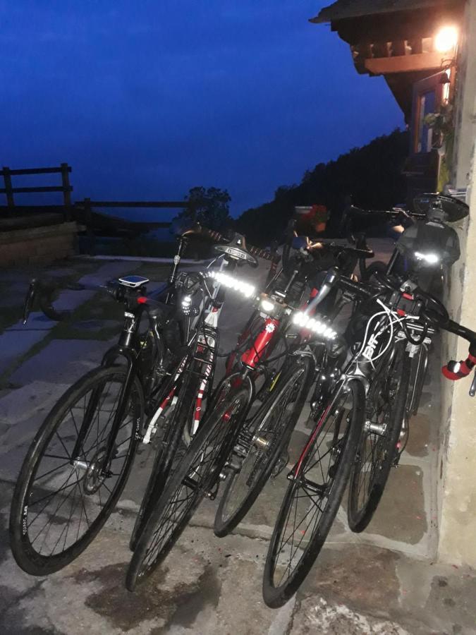 Ca Praudin Hotell Vico Canavese Exteriör bild