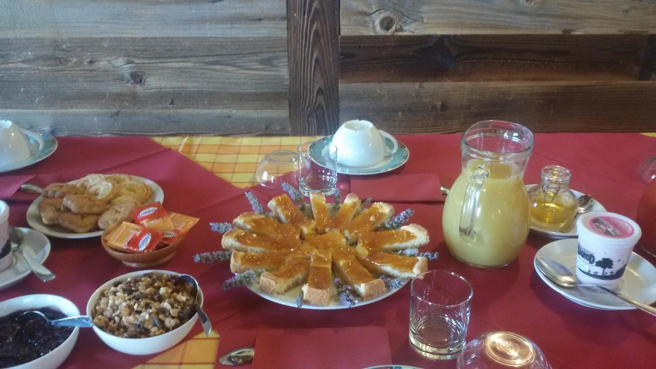 Ca Praudin Hotell Vico Canavese Exteriör bild